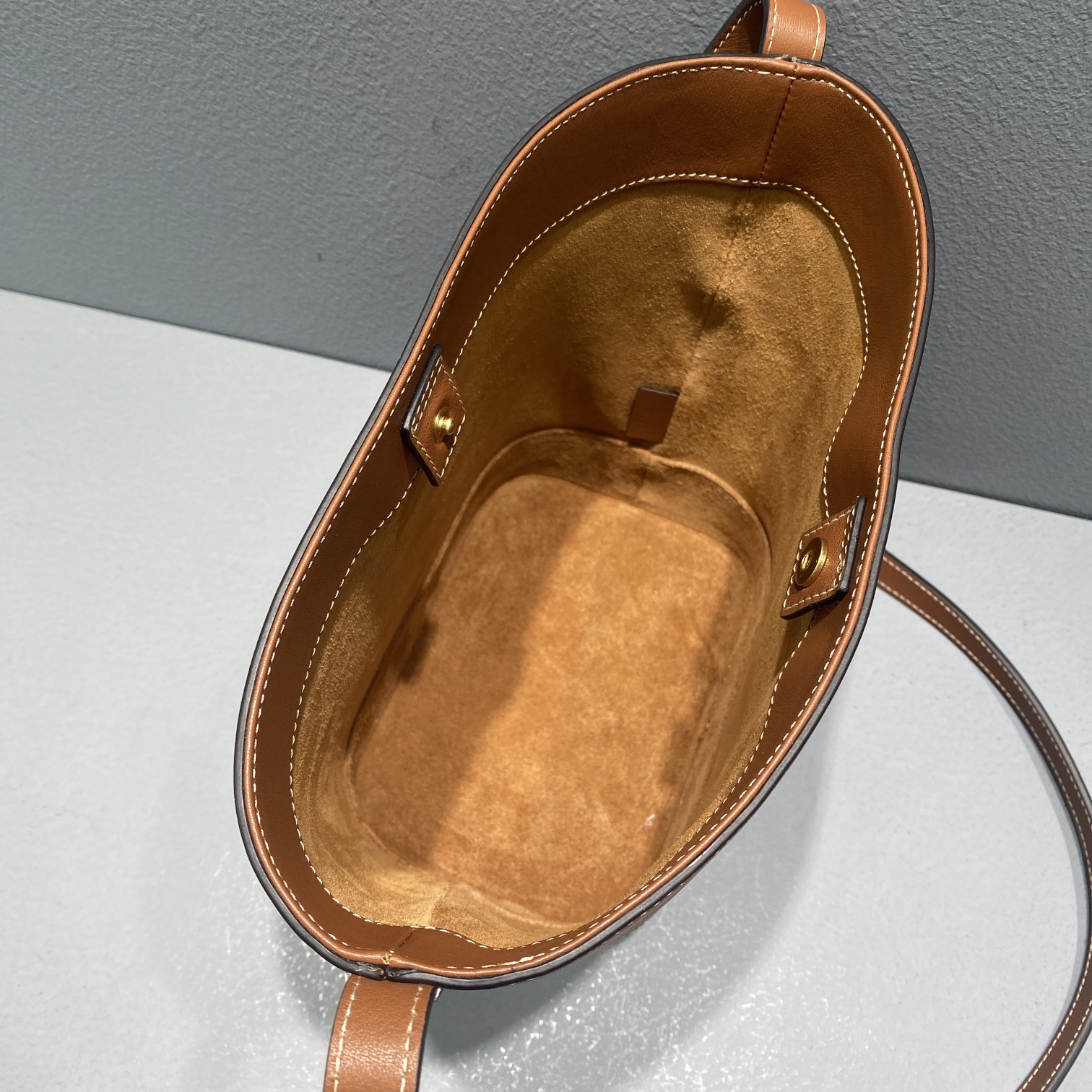 1:1 Replica Celine Small Bucket Cuir Triomphe Brown For Women 9in/22cm 198243DU3.04LU - Image 5