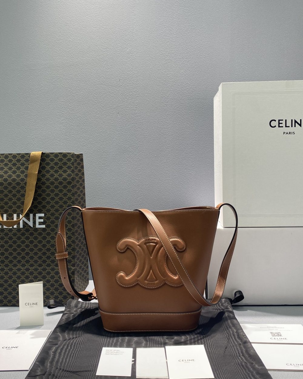 1:1 Replica Celine Small Bucket Cuir Triomphe Brown For Women 9in/22cm 198243DU3.04LU