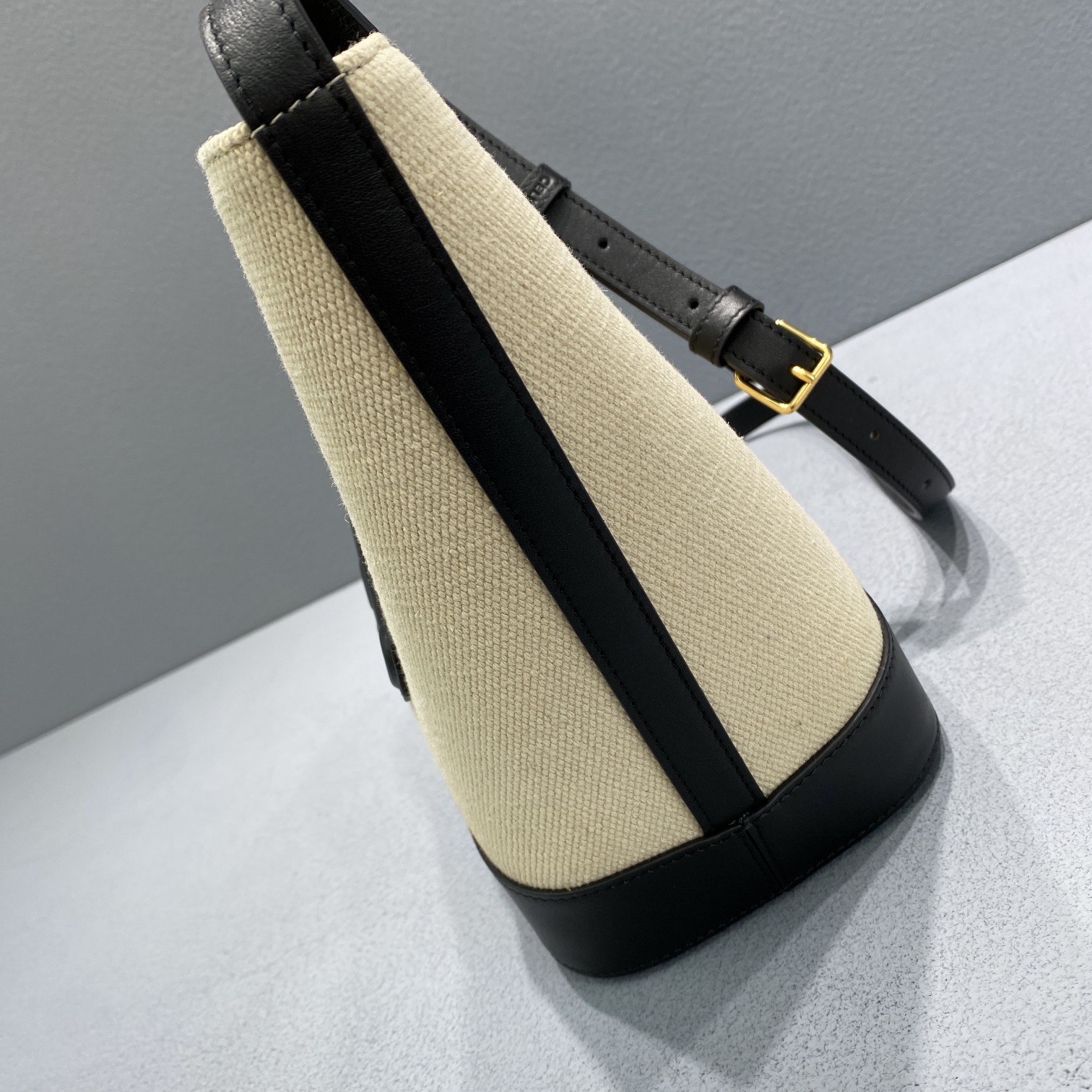 1:1 Replica Celine Small Bucket Cuir Triomphe In Textile Beige/Black For Women 9in/22cm - Image 4