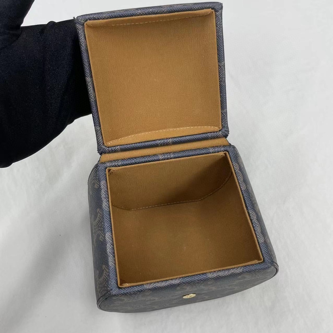 1:1 Replica Celine Small Round Box Triomphe In Triomphe Canvas Tan For Women 4.5in/11.5cm - Image 2