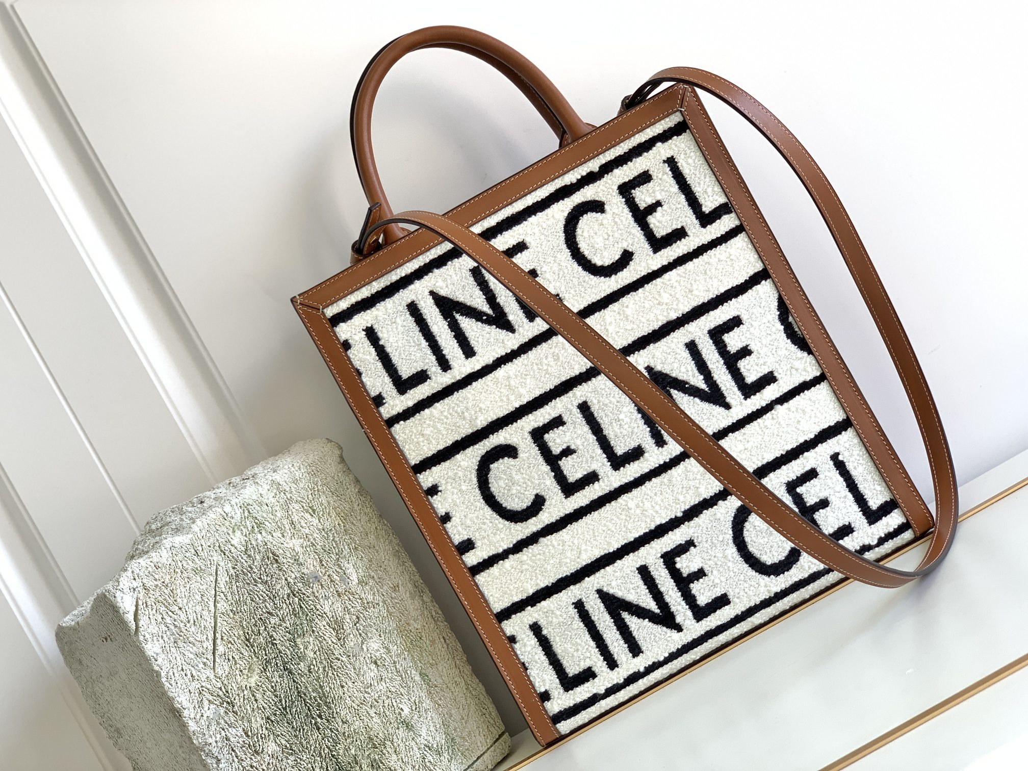 1:1 Replica Celine Small Vertical Cabas Celine In Textile With Celine All-Over White / Black For Women 13in/32cm 192082EFY.01WB - Image 4