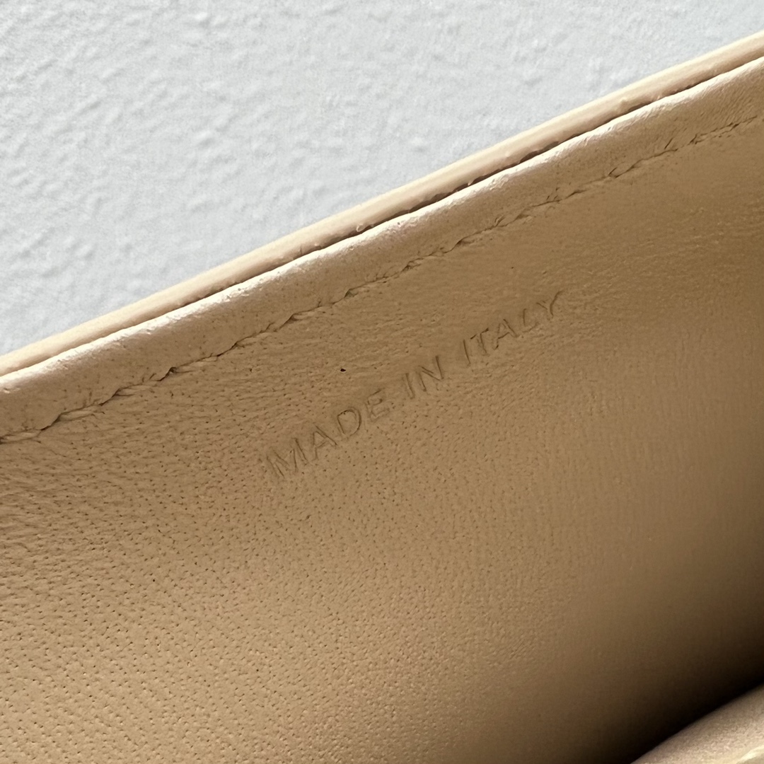 1:1 Replica Celine Teen Besace Triomphe Safari For Women 4in/10cm 110413BF4.03SA - Image 7