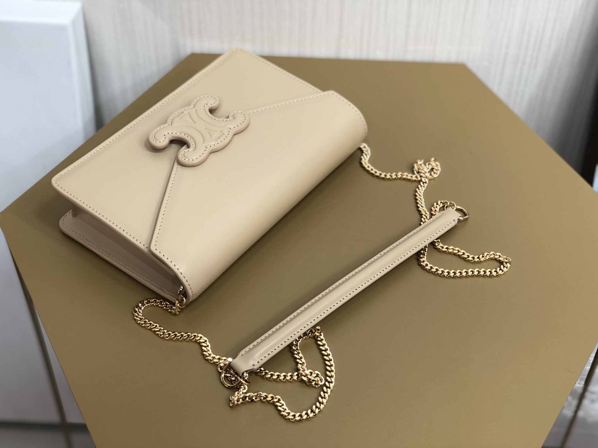 1:1 Replica Celine Wallet On Chain Triomphe Beige For Women 7in/19cm - Image 2
