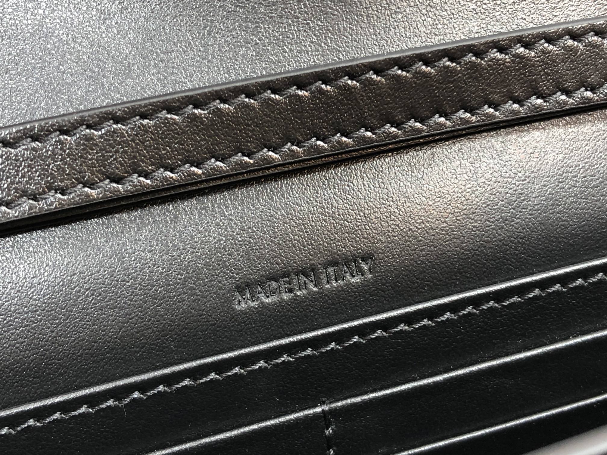 1:1 Replica Celine Wallet On Chain Triomphe Black For Women 7in/19cm 10J733DPV.38NO - Image 4