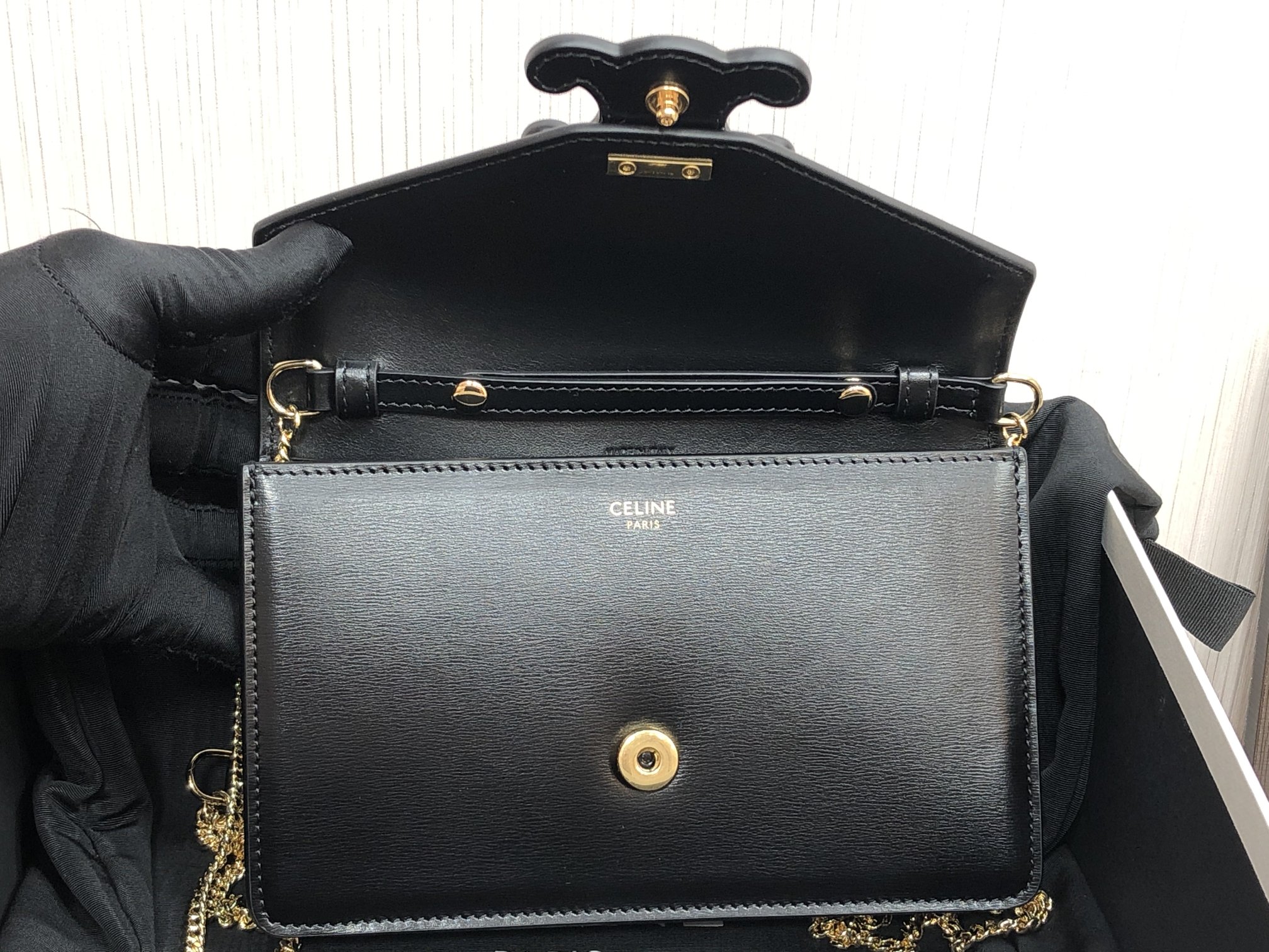 1:1 Replica Celine Wallet On Chain Triomphe Black For Women 7in/19cm 10J733DPV.38NO - Image 2