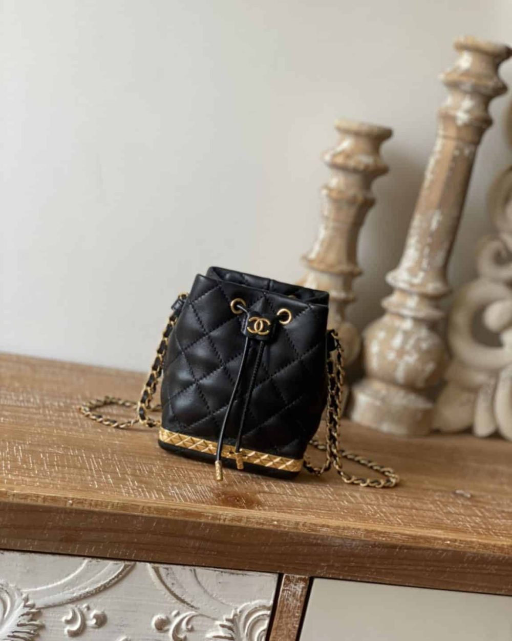 [REP 1:1] Chain Bucket Black/White For Women 5.5 in / 14 cm