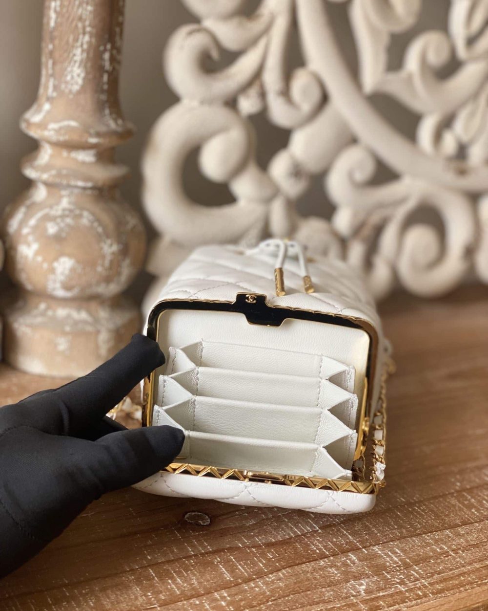 [REP 1:1] Chain Bucket Black/White For Women 5.5 in / 14 cm