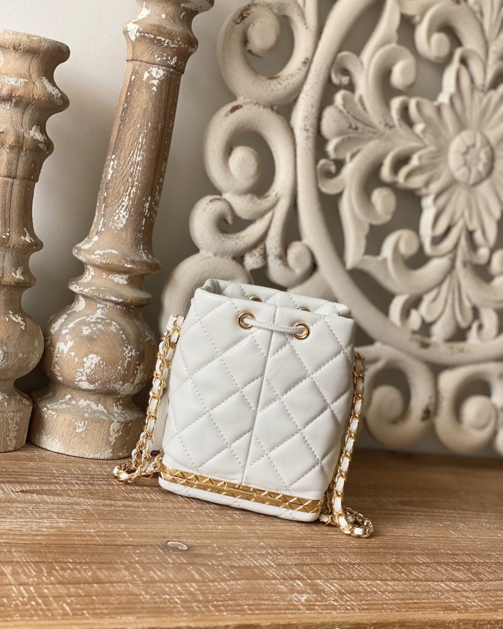 [REP 1:1] Chain Bucket Black/White For Women 5.5 in / 14 cm