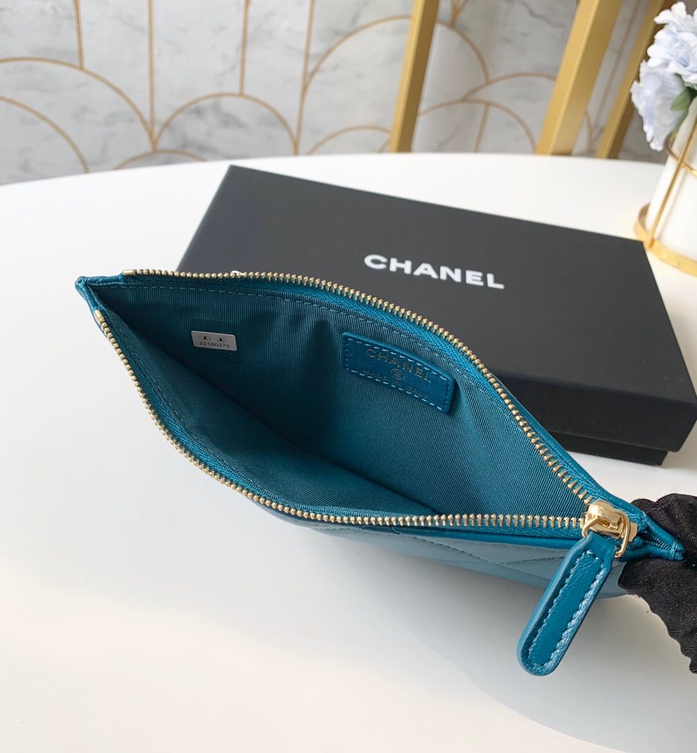 1:1 Replica Chanel 19 Matelasse Phone and Card Case Blue Bag For Women 19cm/7.5in