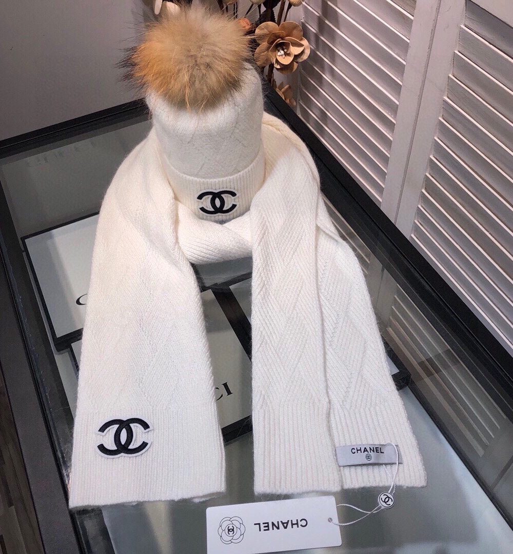Chanel Beanie & Scarf Set In White 