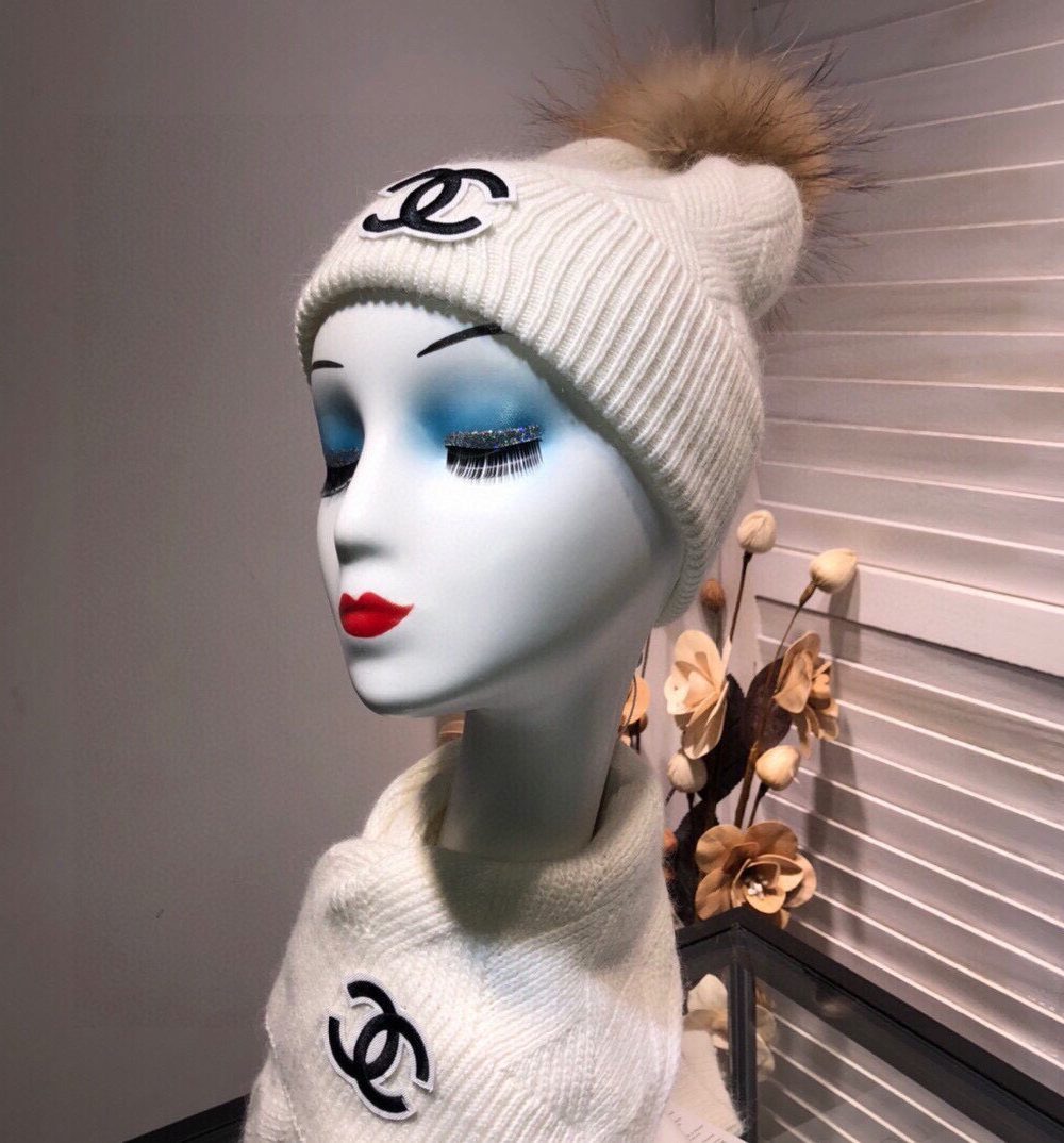 Chanel Beanie & Scarf Set In White 