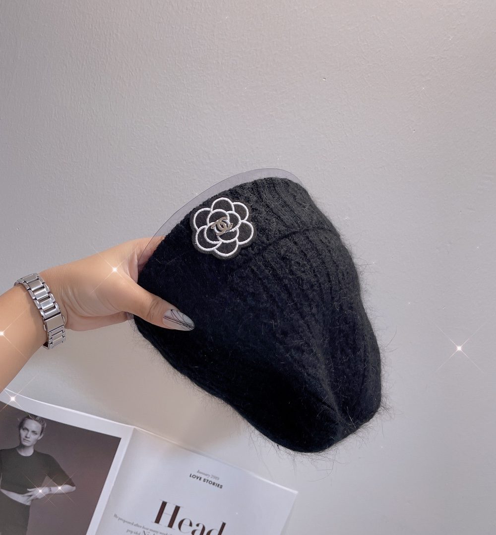Chanel Beanie Black
