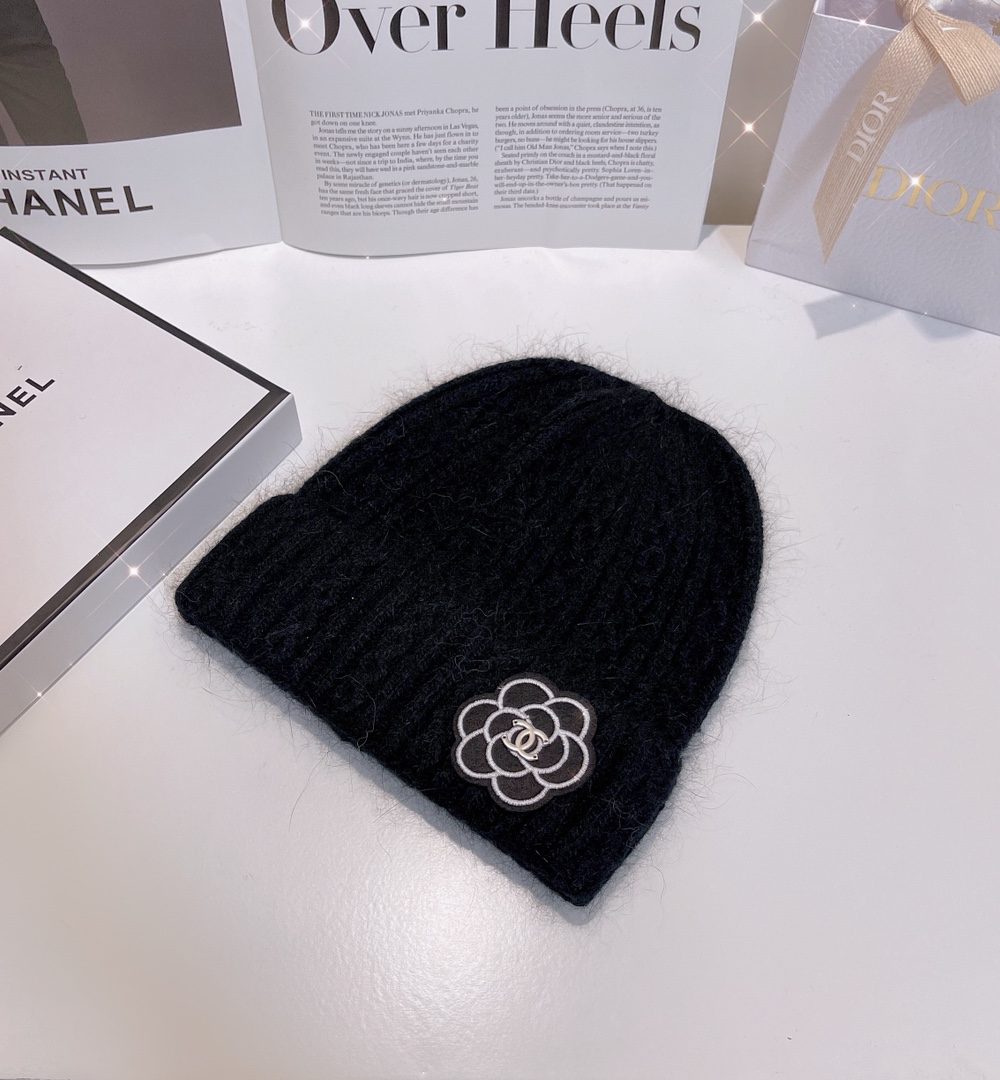 Chanel Beanie Black