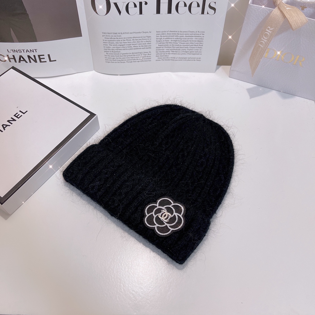 Chanel Beanie Black - Image 3