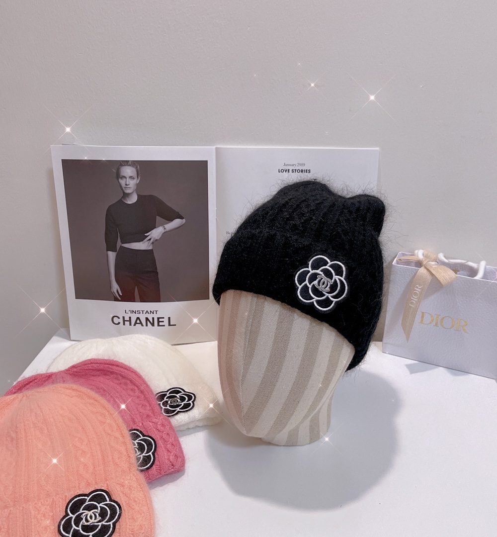 Chanel Beanie Black