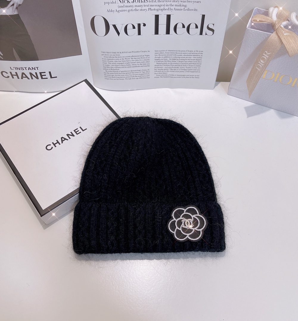 Chanel Beanie Black