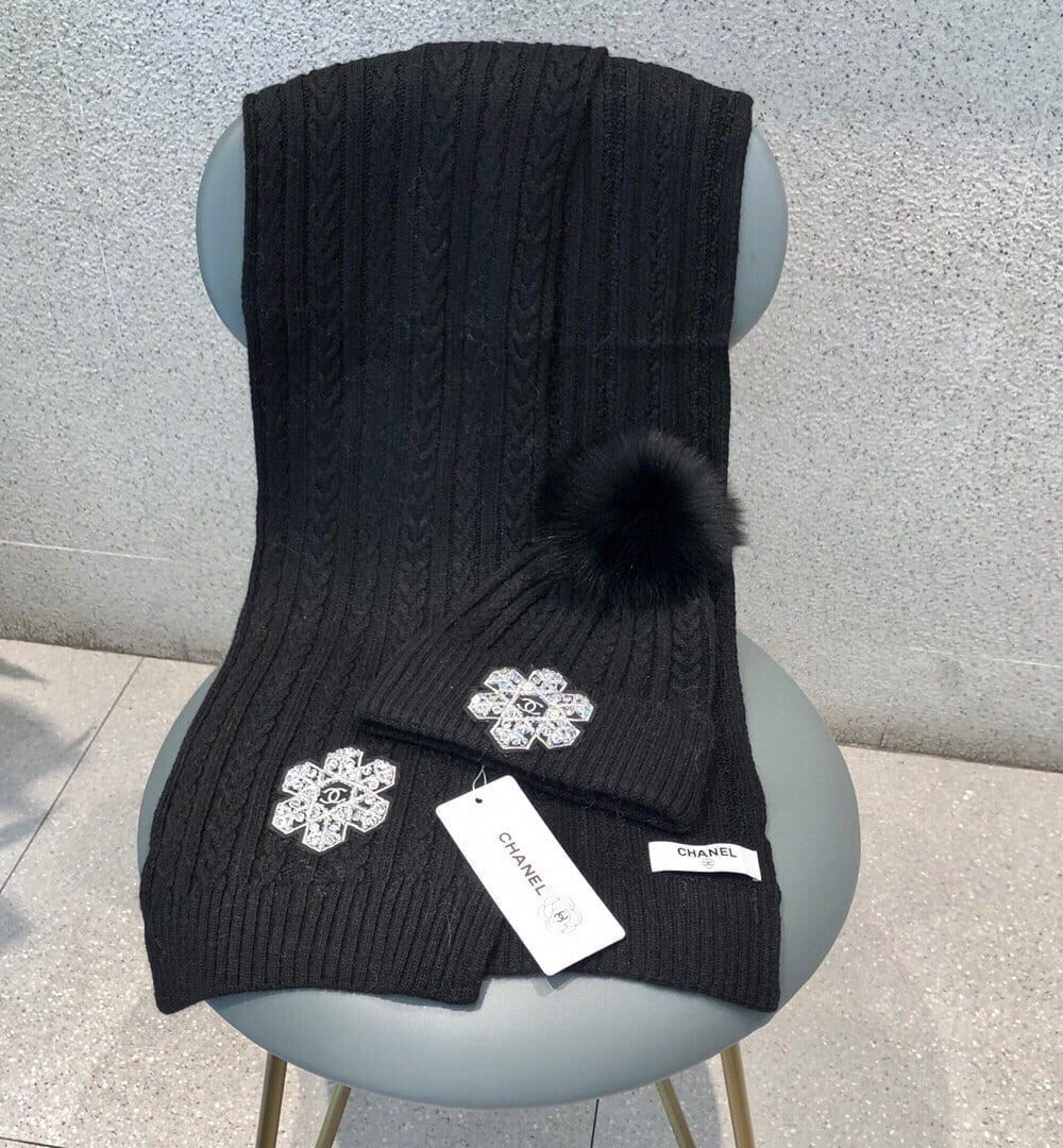 Chanel Beanie Black