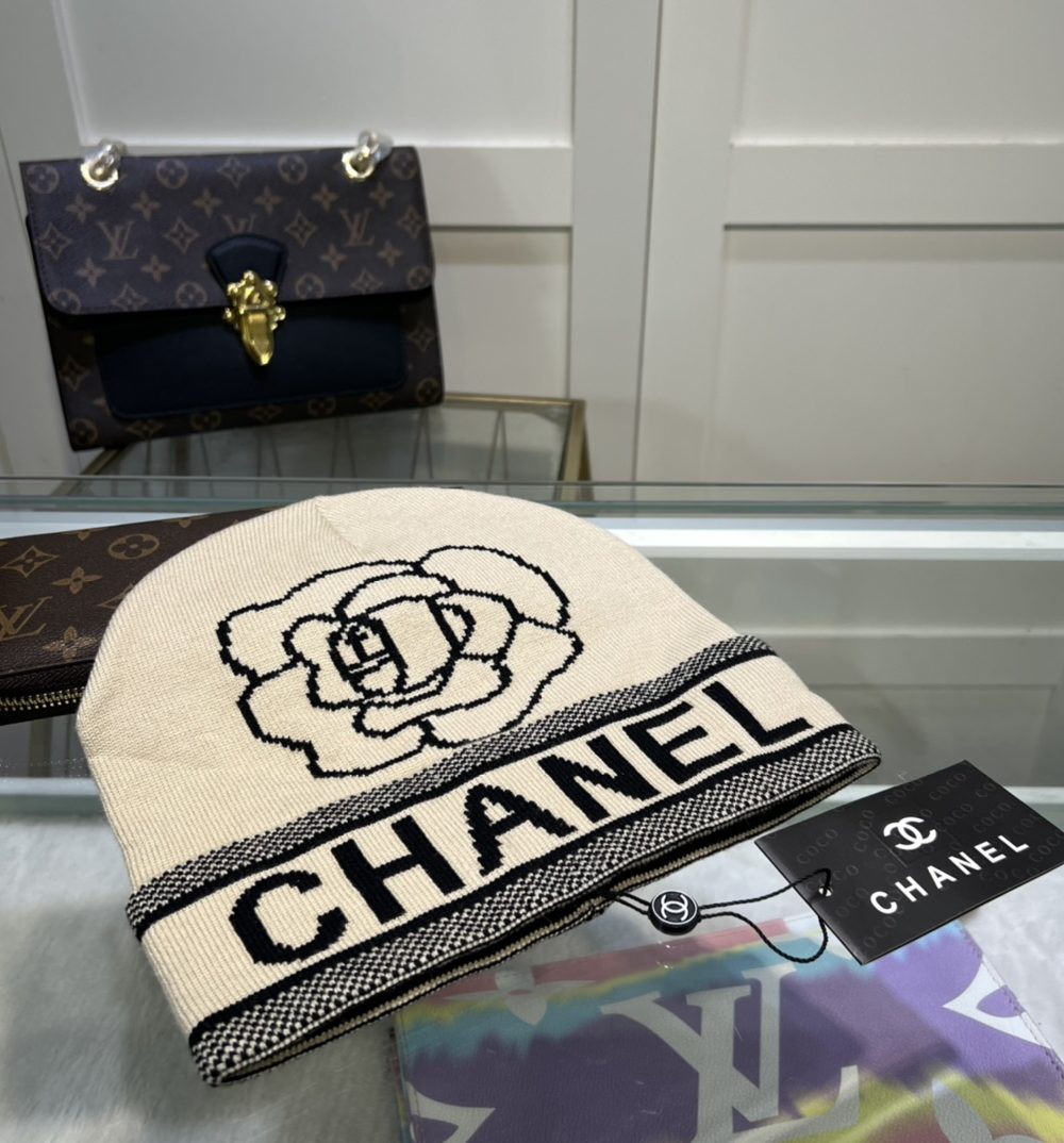 Chanel Beanie In Beige