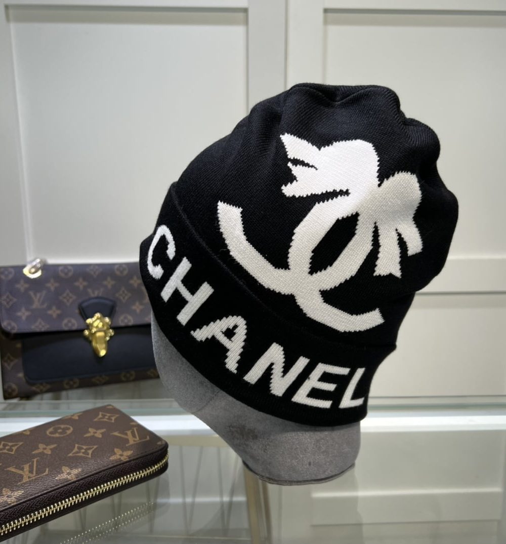 Chanel Beanie In Black