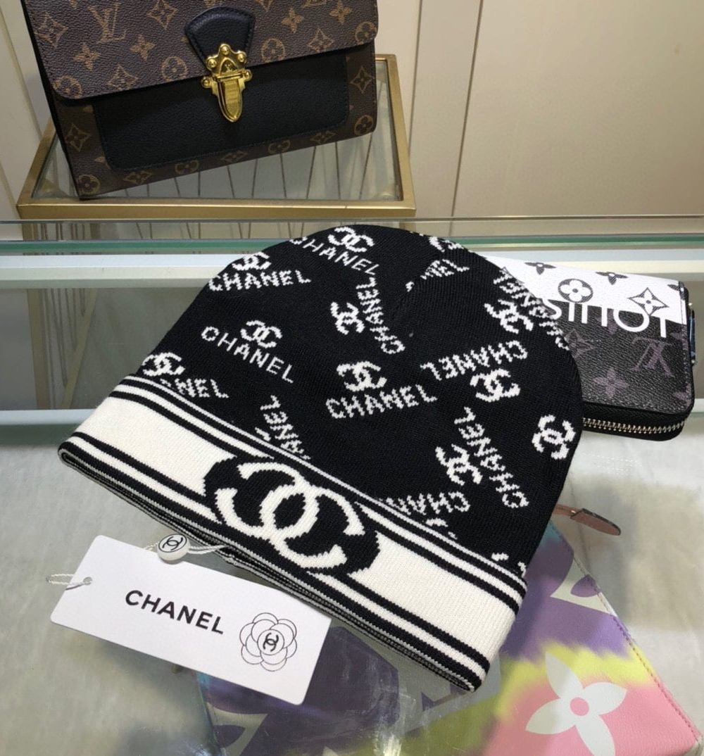Chanel Beanie In Black