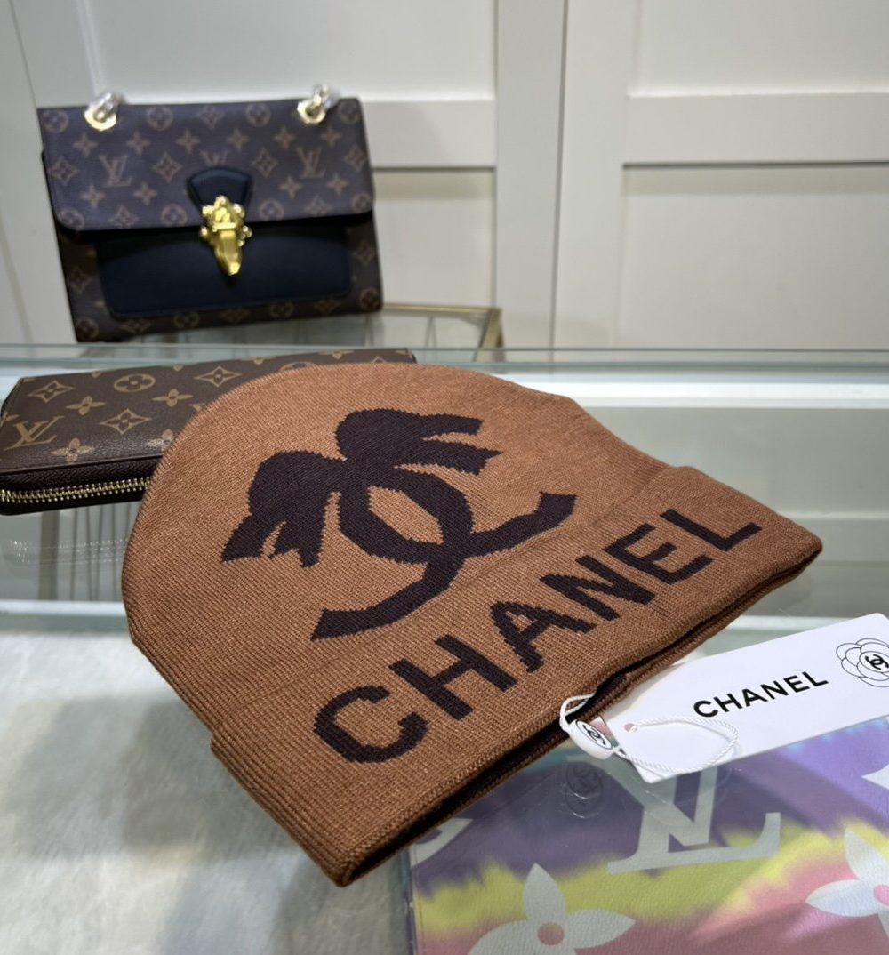 Chanel Beanie In Brown