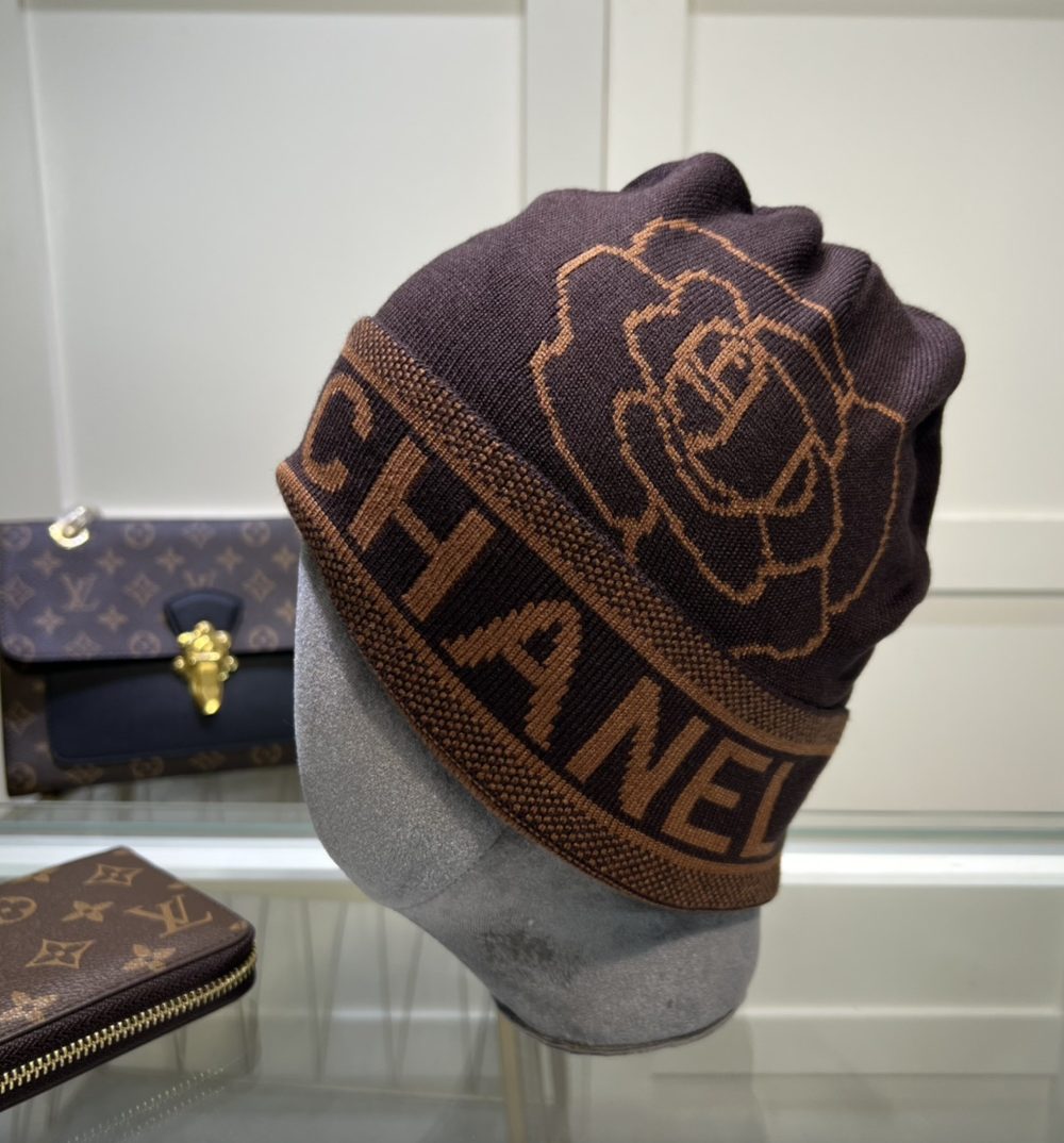 Chanel Beanie In Brown