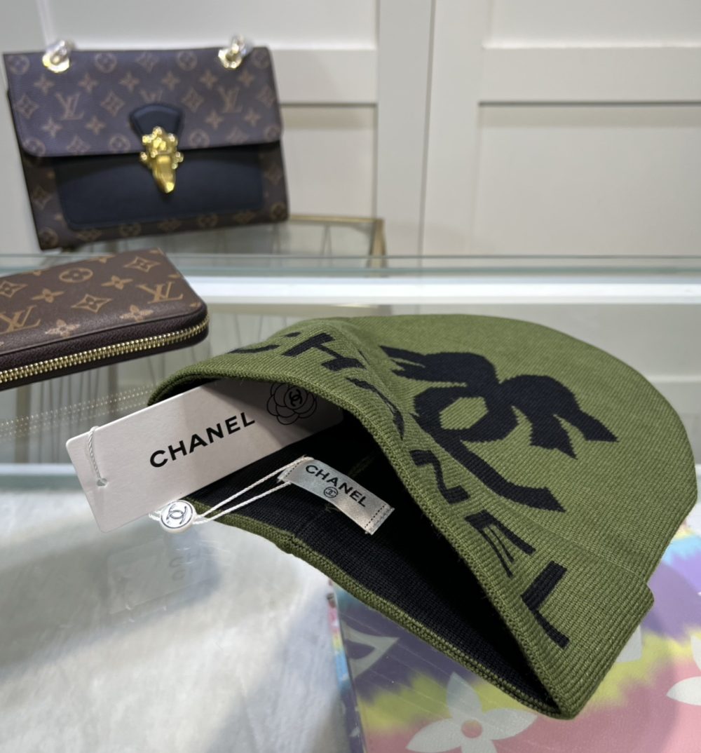 Chanel Beanie In Green