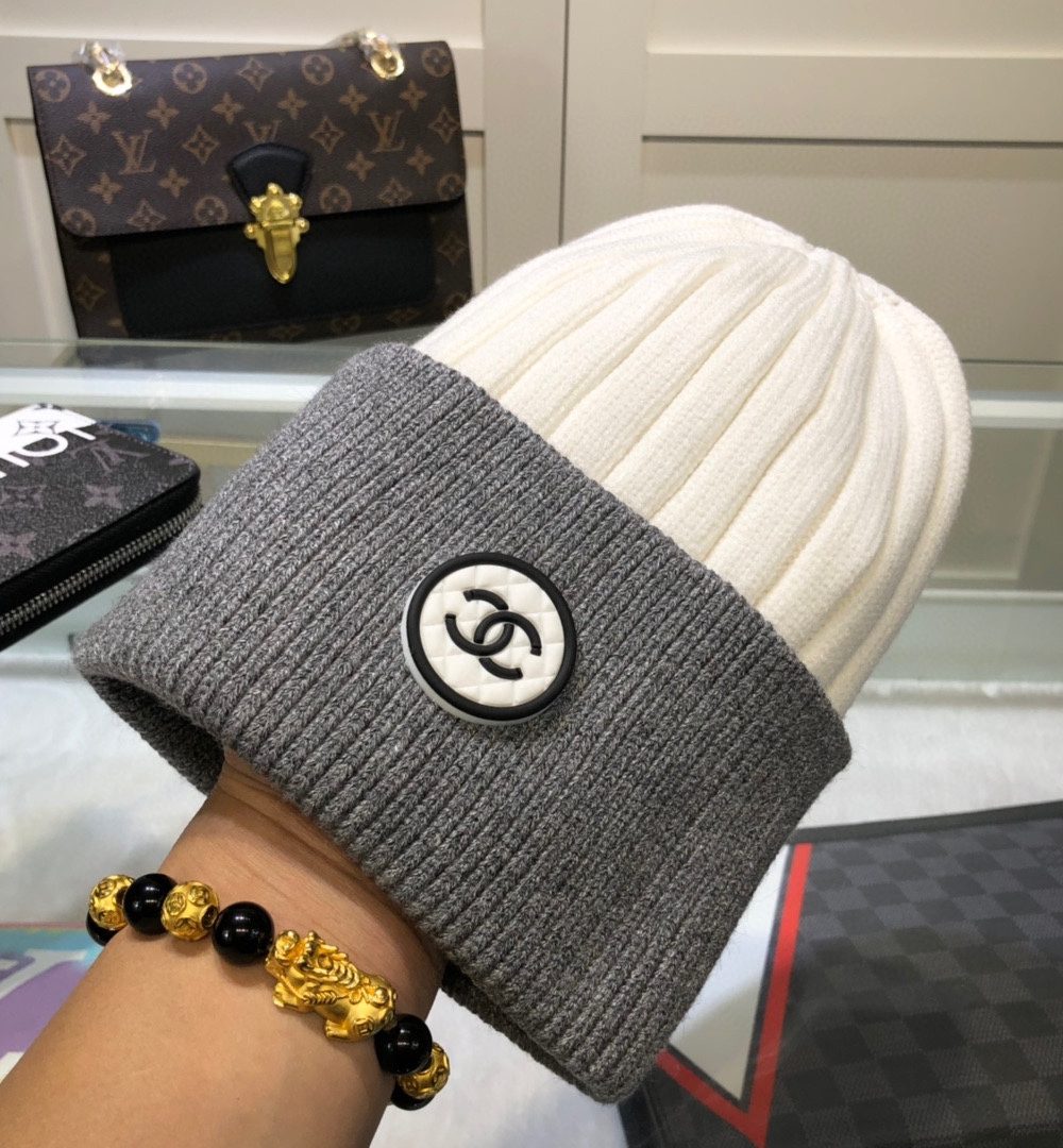 Chanel Beanie In Grey & White