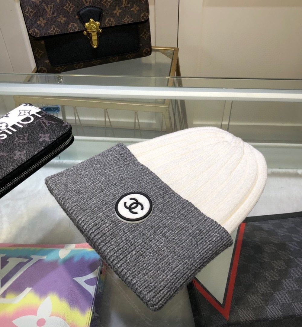 Chanel Beanie In Grey & White