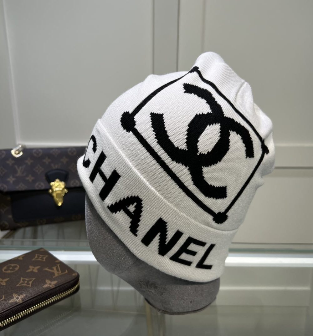 Chanel Beanie In White
