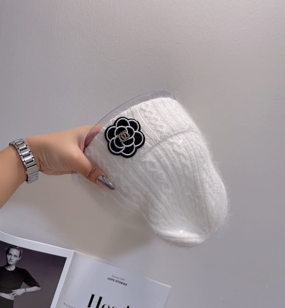 Chanel Beanie White