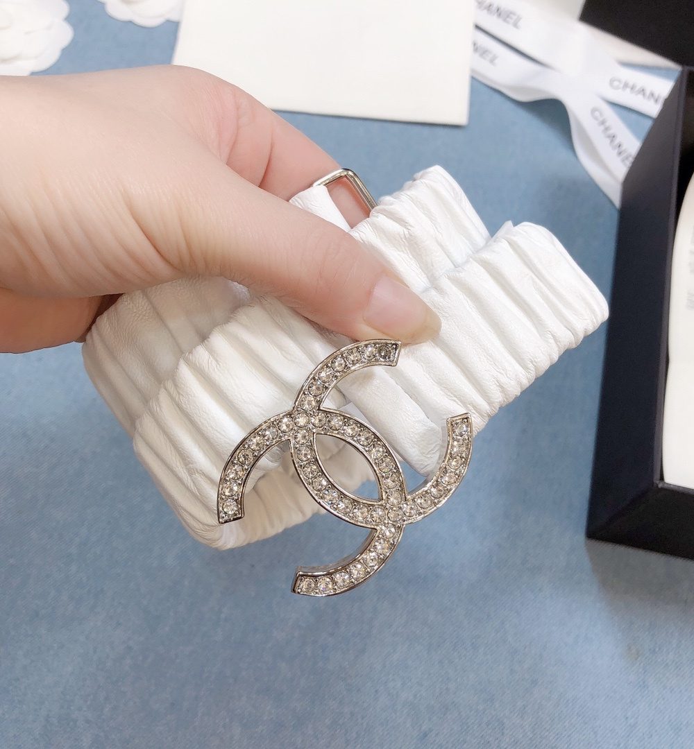 1:1 Replica Chanel Belt Double C Buckle White Silver-Toned Hardware and Strass Women Belt