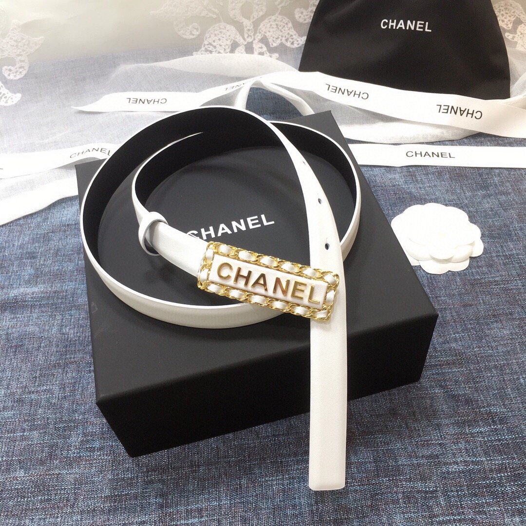 1:1 Replica Chanel Belt With Chanel Signature White with Gold-Toned Metal Hardware Women Belt - Image 4