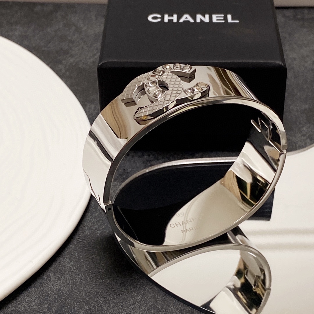 Chanel Bracelet - Image 8