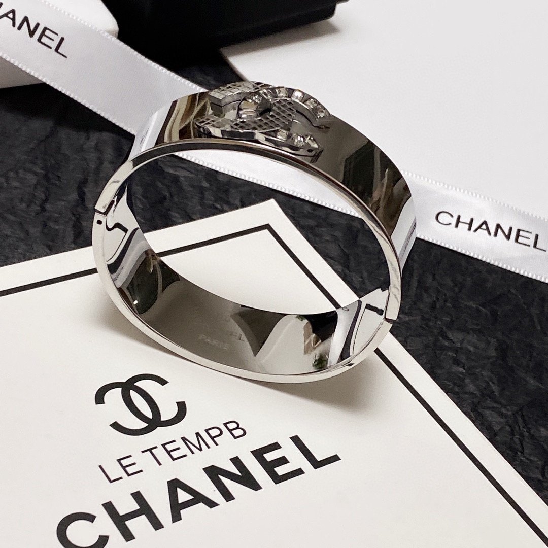 Chanel Bracelet - Image 5