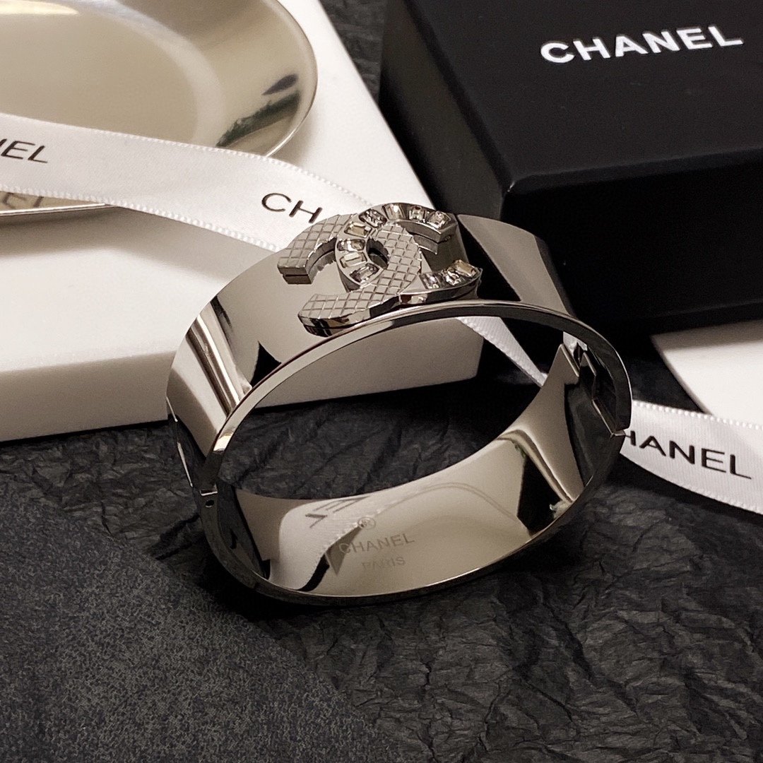 Chanel Bracelet - Image 4