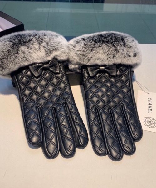 Chanel Gloves In Black