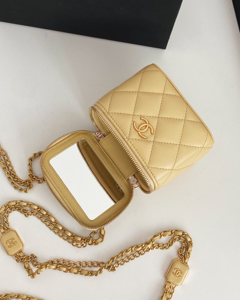 [REP 1:1] Chanel Small Vanity With Chain Yellow For Women, Women's Bags 4.3in/11cm