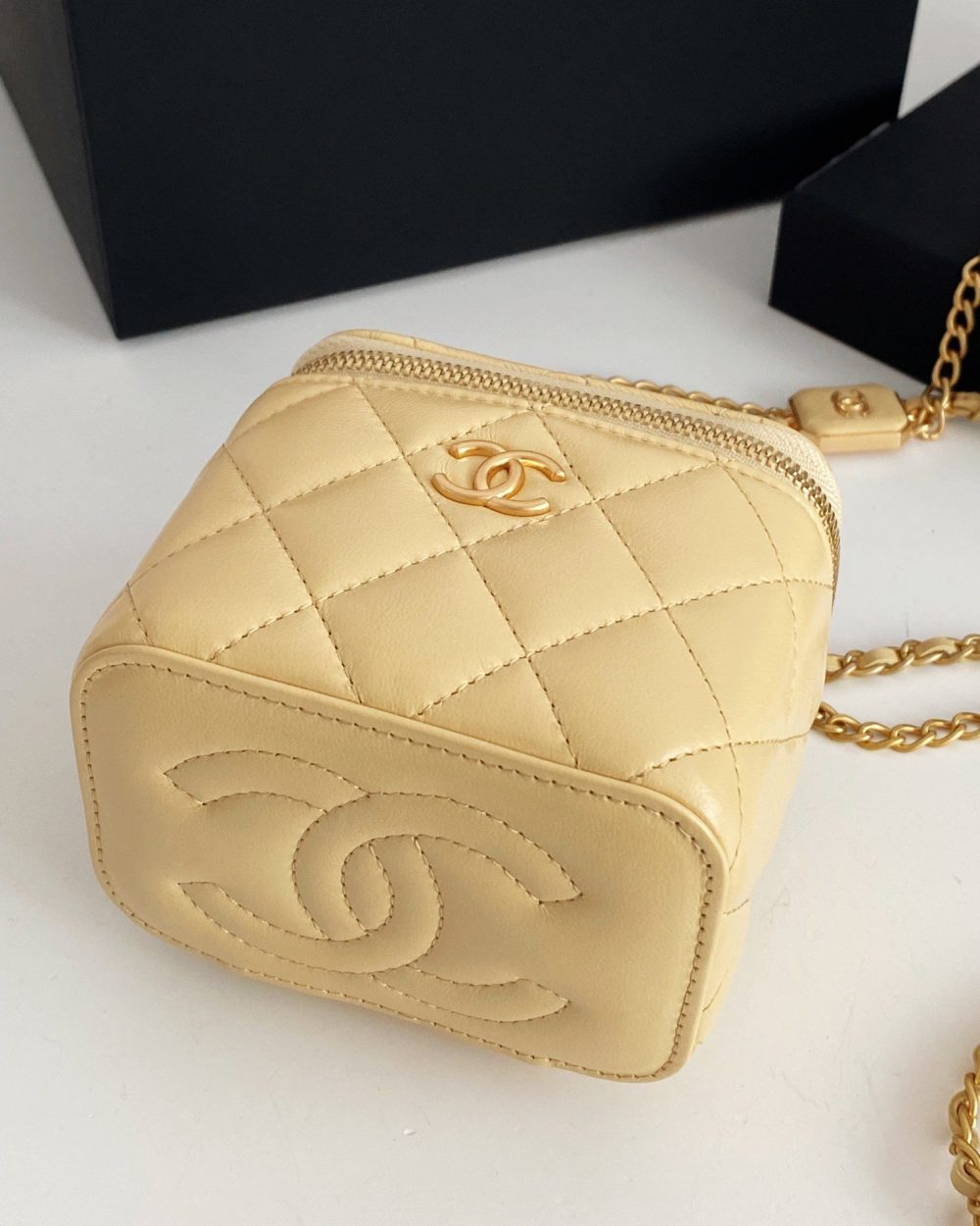 [REP 1:1] Chanel Small Vanity With Chain Yellow For Women, Women's Bags 4.3in/11cm