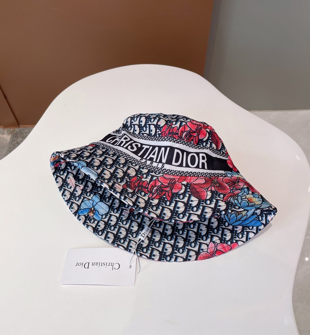 Christian Dior Bucket Hat Black/White Hat