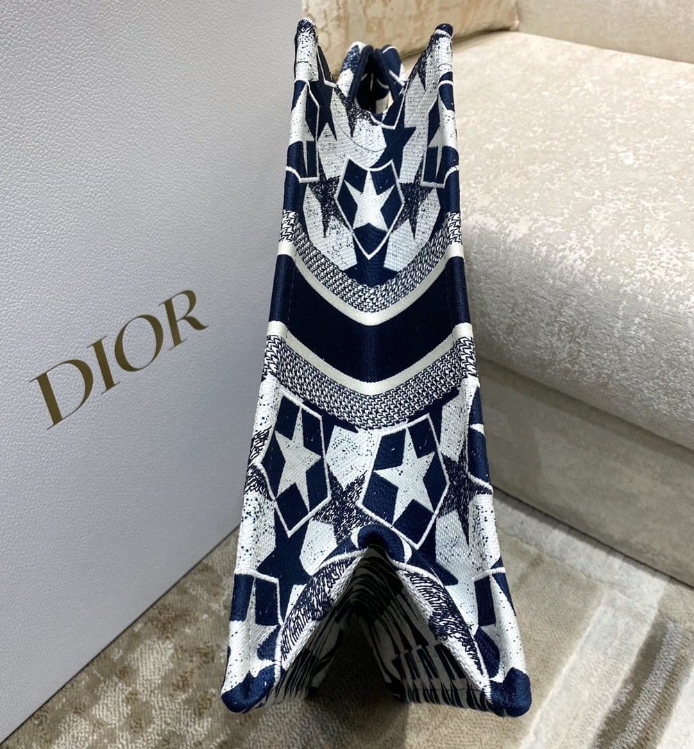 1:1 Replica Christian Dior Large Dior Book Tote Blue and White Dior Étoile Embroidery, Blue/White, For Women Women’s Handbags, 41cm CD M1286ZTQX_M928