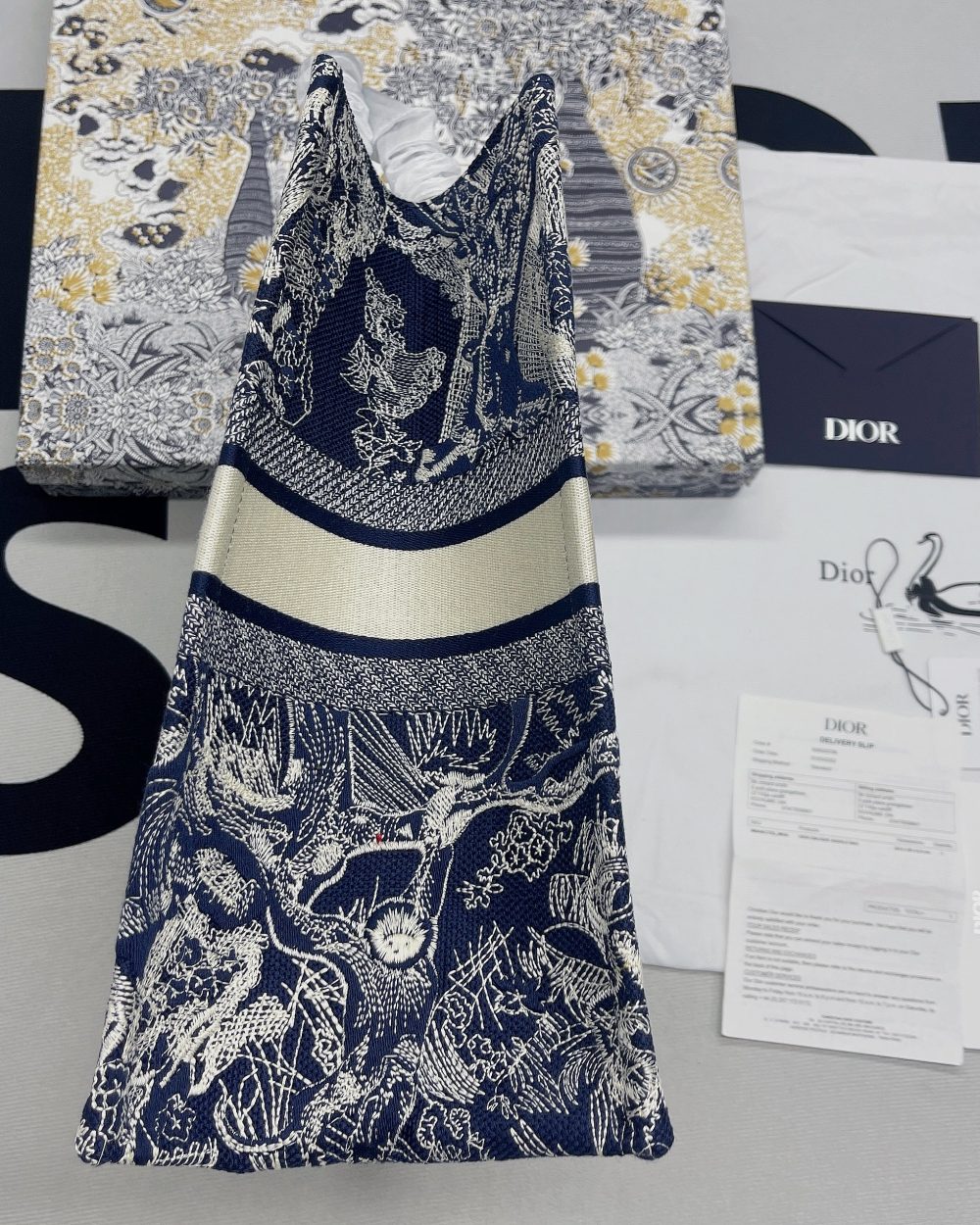 1:1 Replica Christian Dior Large Dior Book Tote Blue Multicolor, For Women, Women’s Handbags 16.5in/42cm CD M1286ZRGO_M928