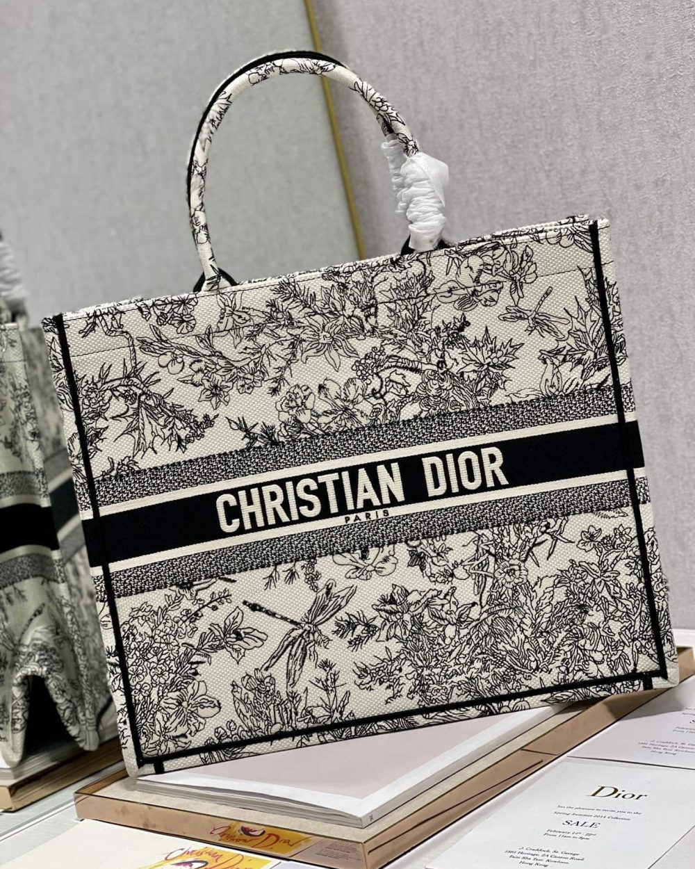 1:1 Replica Christian Dior Large Dior Book Tote Toile de Jouy Flowers Embroidery, Black/Beige, For Women Women’s Handbags, Shoulder Bags, 42cm CD M1286ZTQW_M808