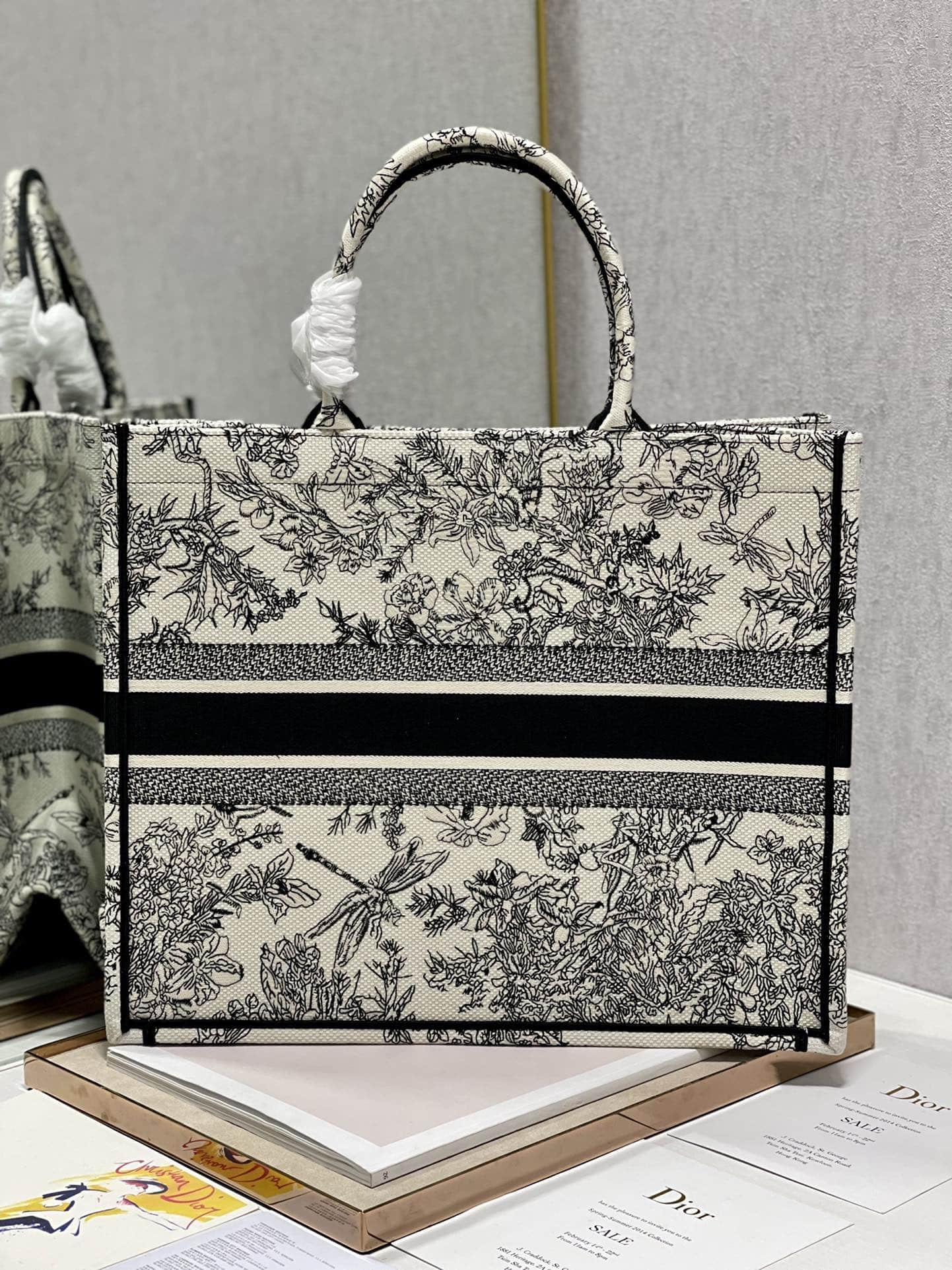 1:1 Replica Christian Dior Large Dior Book Tote Toile de Jouy Flowers Embroidery, Black/Beige, For Women Women’s Handbags, Shoulder Bags, 42cm CD M1286ZTQW_M808 - Image 3