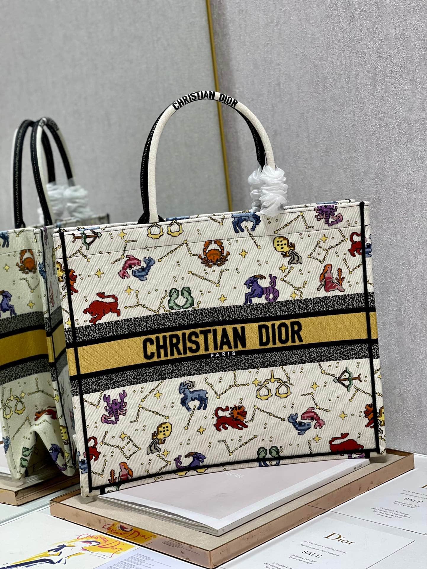 1:1 Replica Christian Dior Large Dior Book Tote White, For Women, Women’s Handbags 16.5in/42cm CD M1286ZRTY_M941 - Image 5
