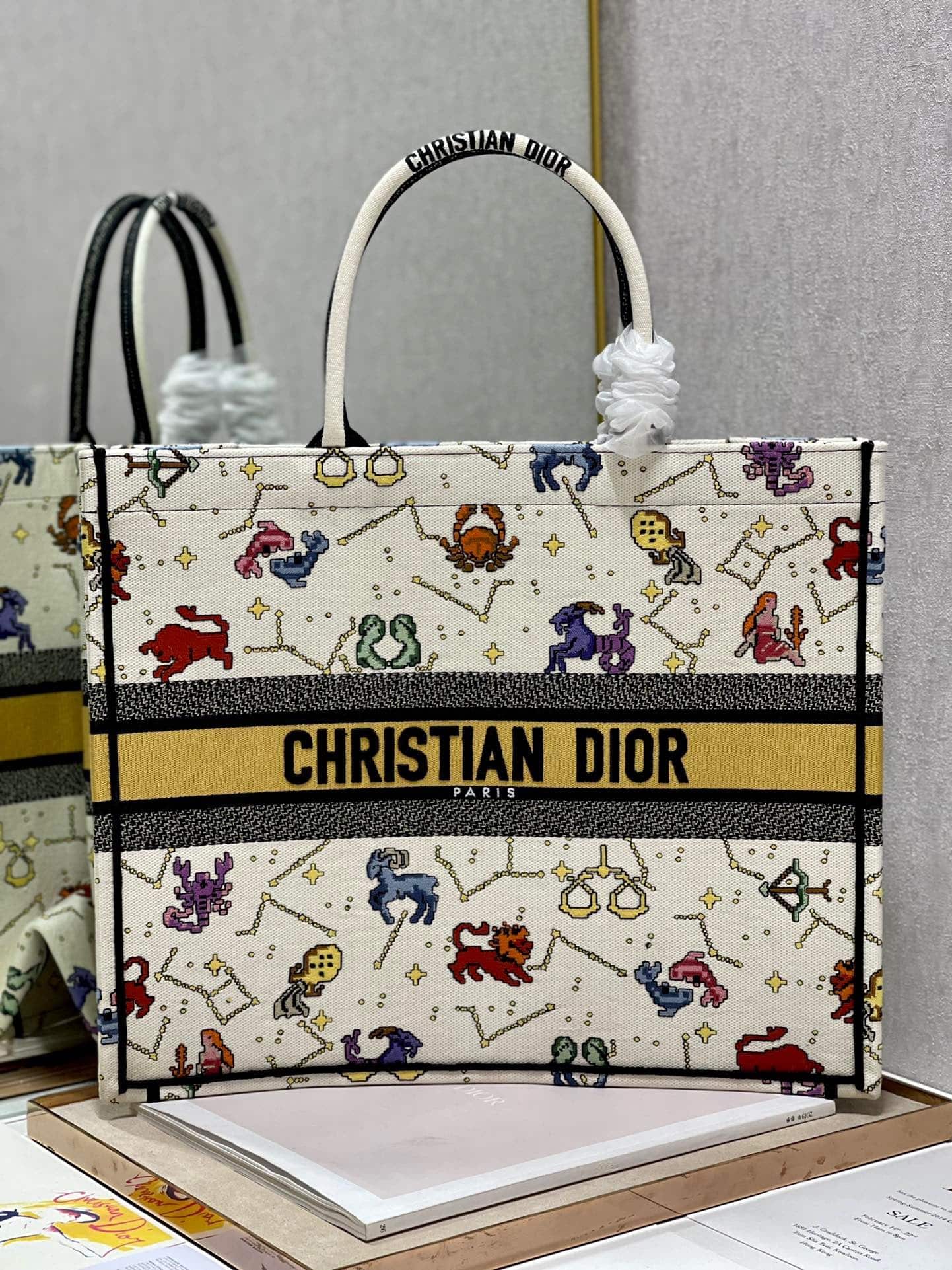 1:1 Replica Christian Dior Large Dior Book Tote White, For Women, Women’s Handbags 16.5in/42cm CD M1286ZRTY_M941