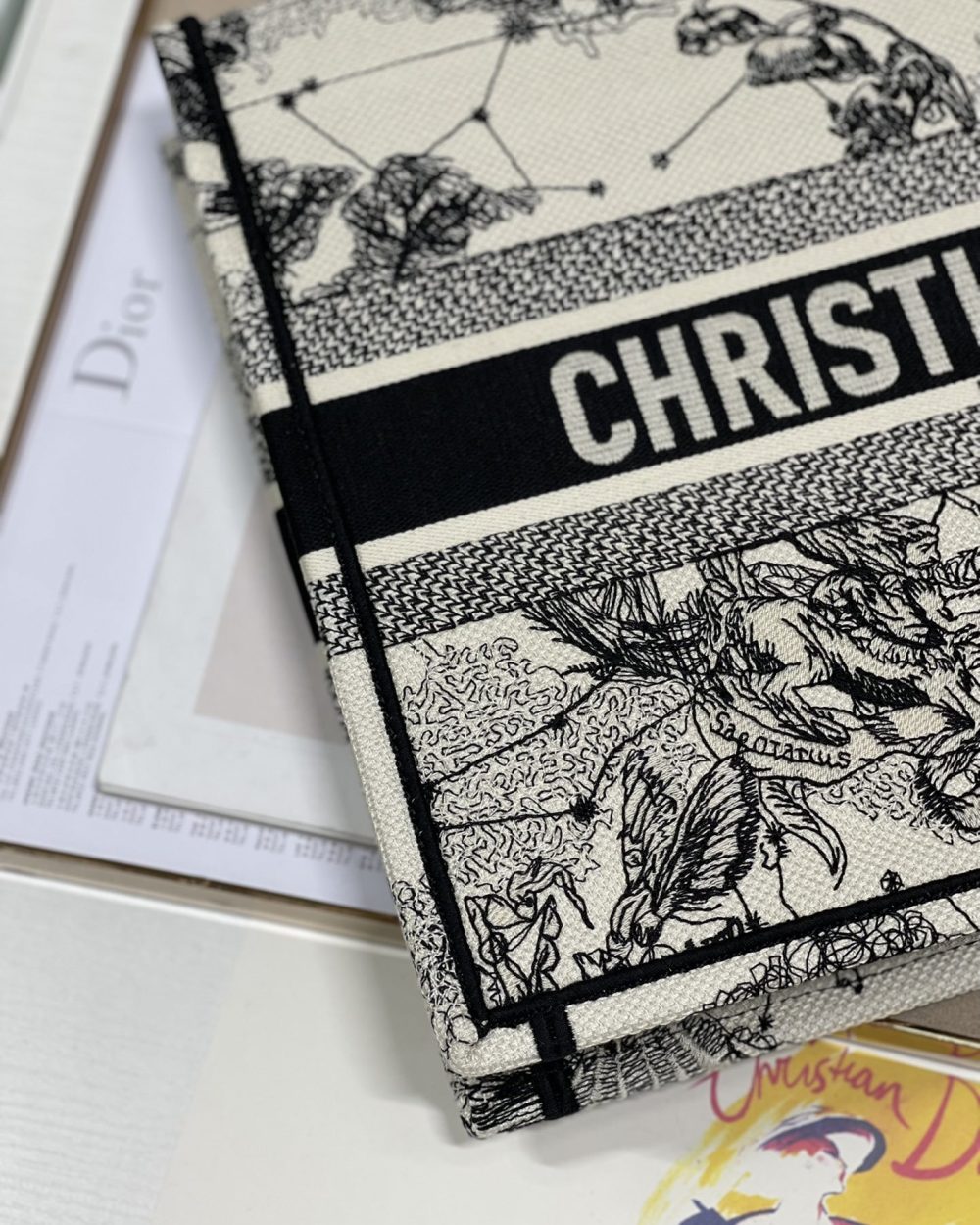 1:1 Replica Christian Dior Medium Dior Book Tote Bag, Black/White, For Women Women’s Handbags, Shoulder Bags, 36cm CD M1296ZRHZ_M941