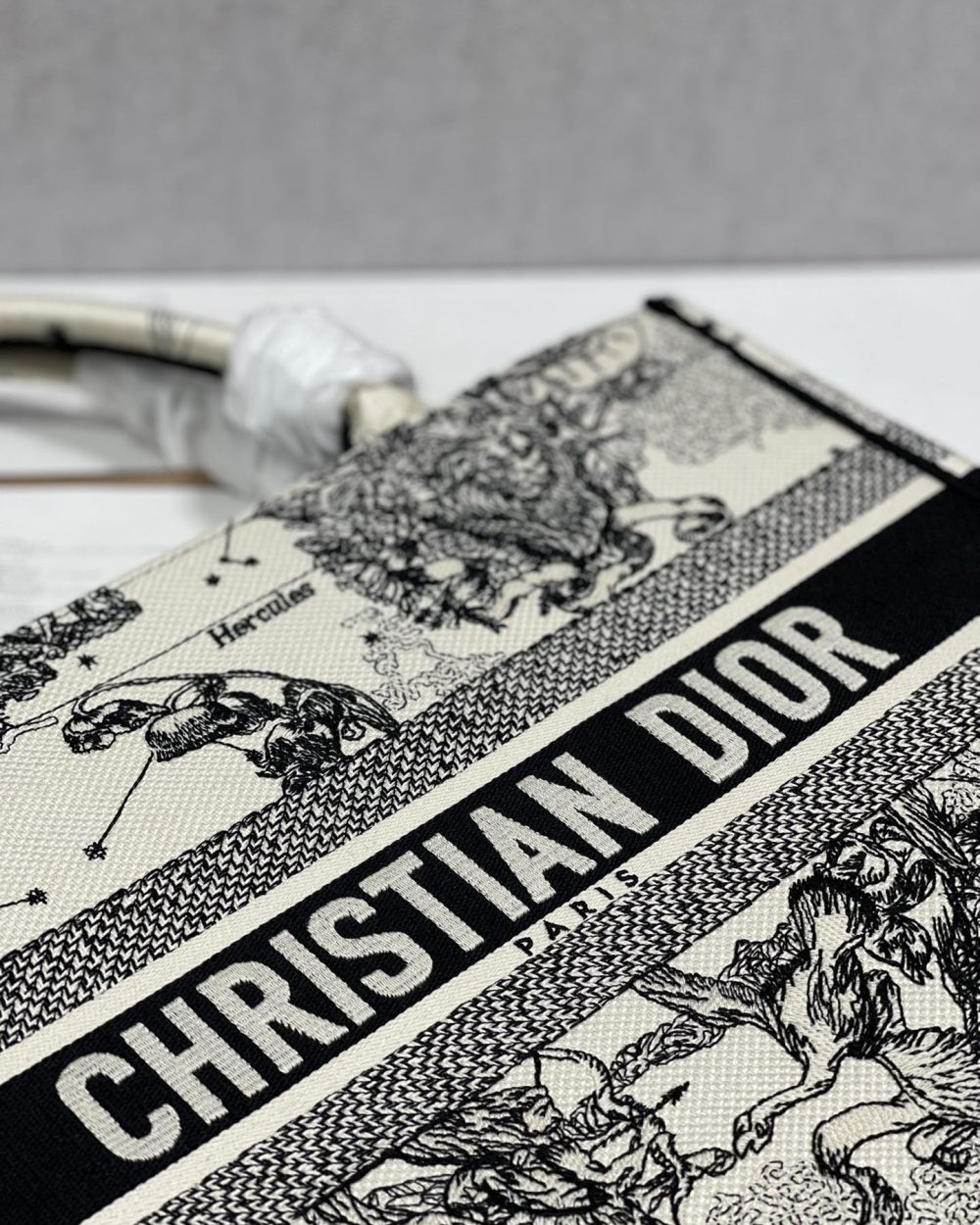 1:1 Replica Christian Dior Medium Dior Book Tote Bag, Black/White, For Women Women’s Handbags, Shoulder Bags, 36cm CD M1296ZRHZ_M941