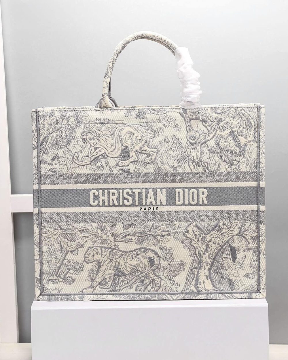 1:1 Replica Christian Dior Medium Dior Book Tote Bag By Maria Grazia Chiuri Grey For Women 14in/36cm CD M1296ZTDT_M932