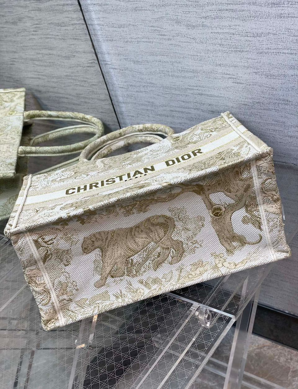 1:1 Replica Christian Dior Medium Dior Book Tote Gold-Tone Toile de Jouy Embroidery, Gold, For Women Women’s Handbags, 36cm CD M1296ZTQO_M01E